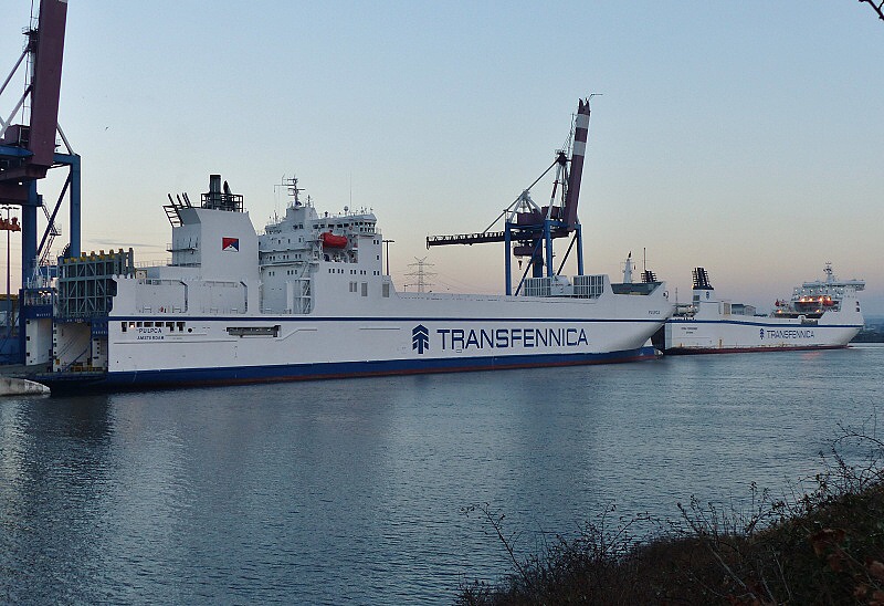  pulpca stena forerunner 160105 15.40 Hi HI 2